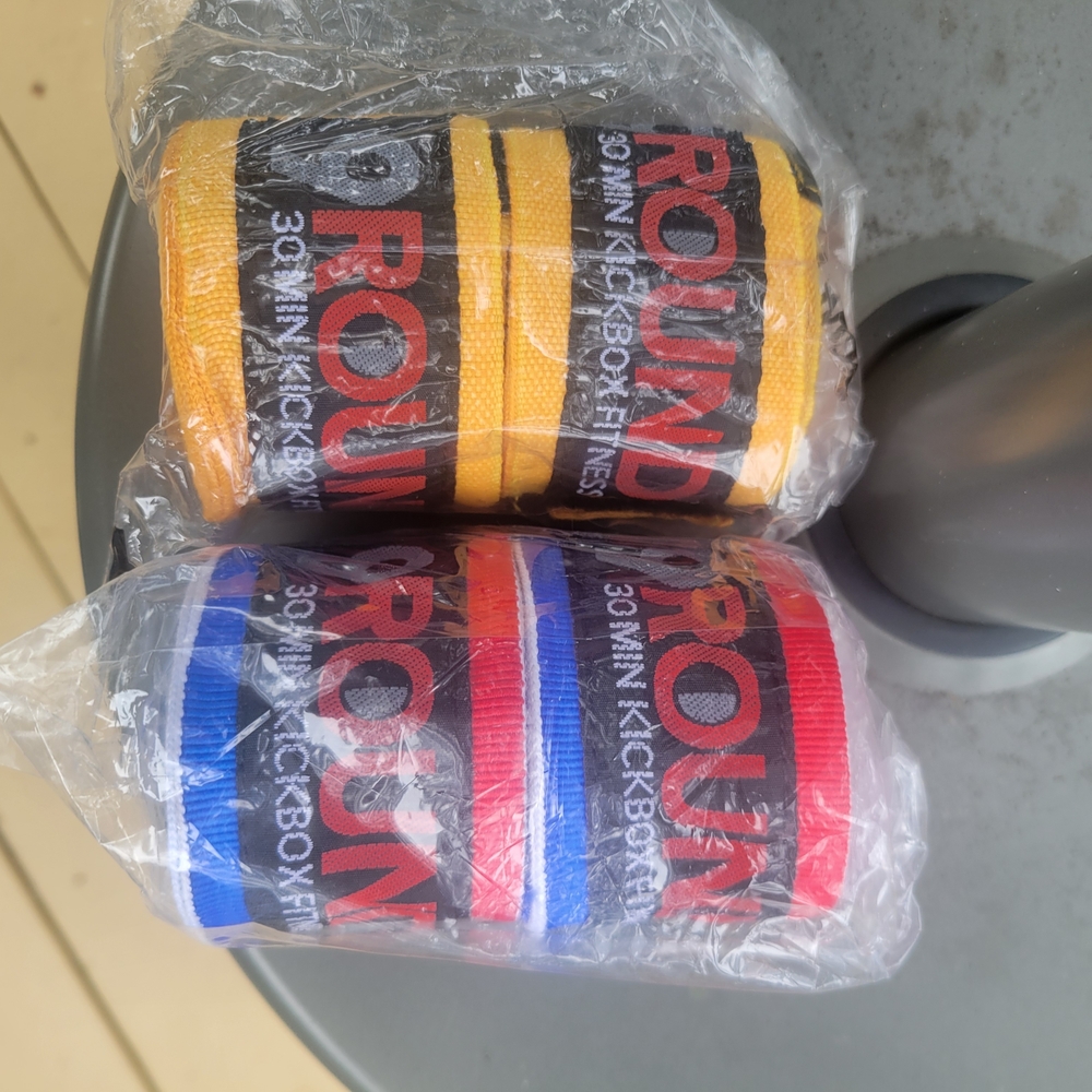 9Round Kickboxing Gloves And  Hand Wraps Set.  Brand NEW